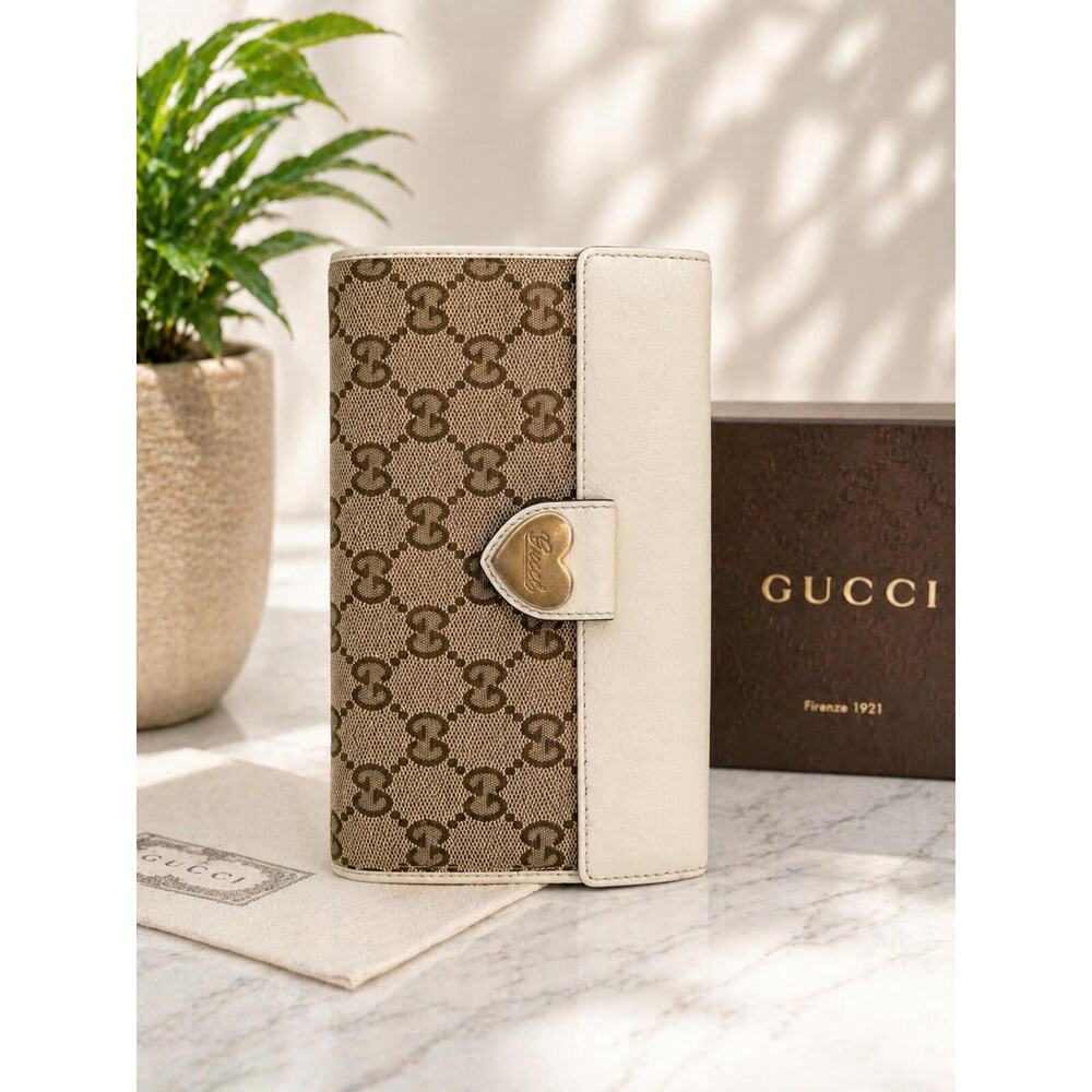 Gucci GG Monogram Lovely Heart Wallet Beige Brown Continental Wallet w/ Box